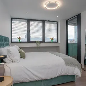 Apartment 3 Bdr Centre Penthouse By Breaks, Belfast